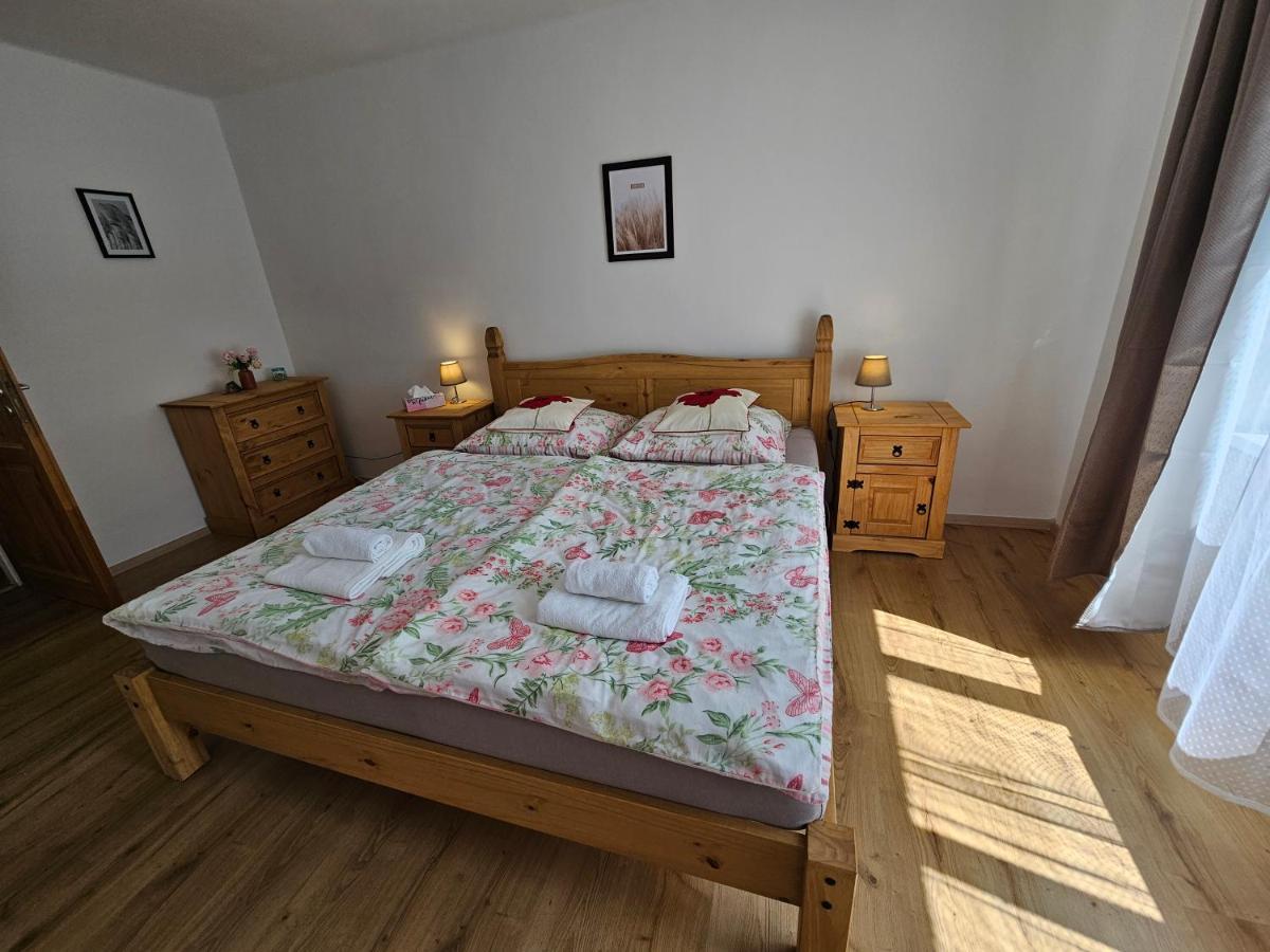 Apartman U Labe Decin Luaran gambar